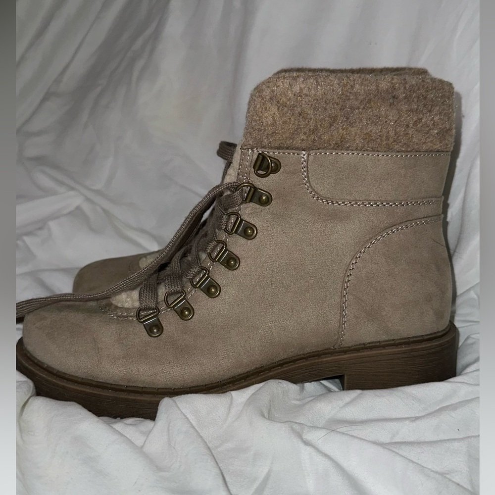 Crown Vintage Brown Winter Boots